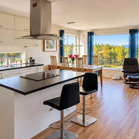 With Panoramic Views And Great Patio * Tromso
